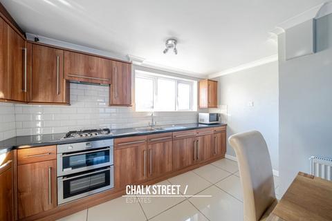 3 bedroom semi-detached house for sale, Moultrie Way, Upminster, RM14