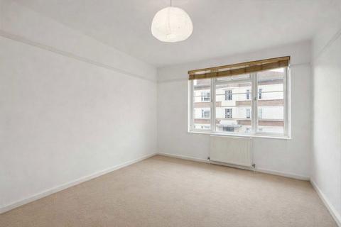 3 bedroom flat to rent, Manor Vale, Brentford TW8