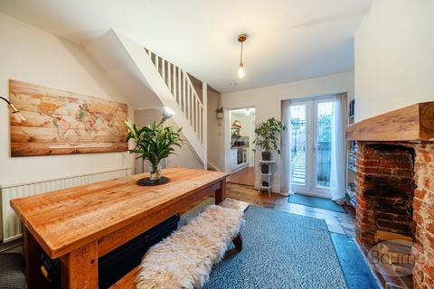 3 bedroom terraced house for sale, St. James Avenue, Farnham, Surrey, GU9