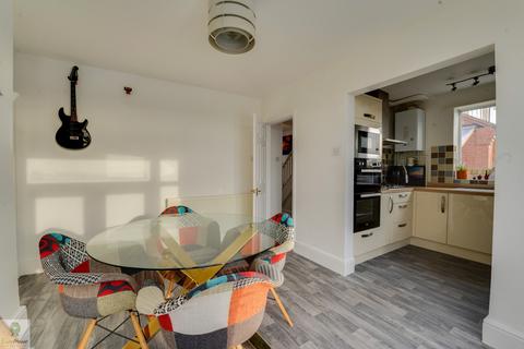 3 bedroom semi-detached house for sale, Tixall Road, Stafford, Staffordshire, ST16