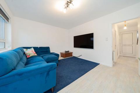 3 bedroom flat for sale, Abbots Manor, London SW1V