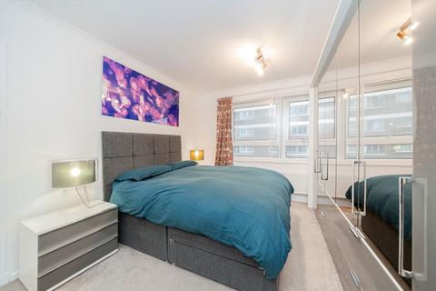 3 bedroom flat for sale, Abbots Manor, London SW1V