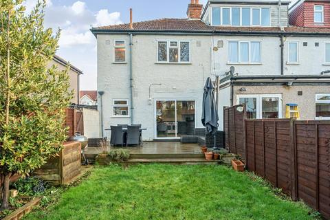 3 bedroom end of terrace house for sale, Cobham Avenue, New Malden, KT3