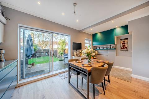 3 bedroom end of terrace house for sale, Cobham Avenue, New Malden, Surrey, KT3