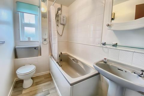 1 bedroom apartment to rent, Clarkes Drive, Uxbridge, UB8