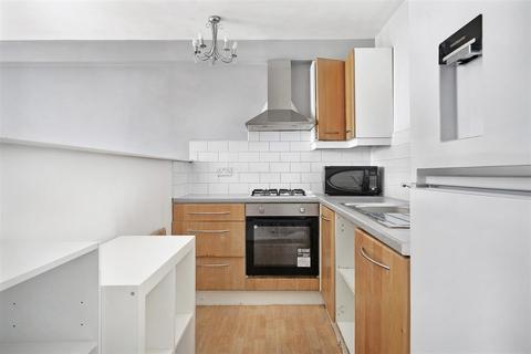 2 bedroom flat for sale, Sunlight Square, London