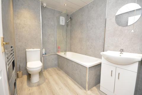 2 bedroom flat for sale, Paris Avenue, Denny, FK6