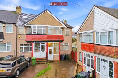 3 bedroom end of terrace house for sale, Priory Close, Dartford