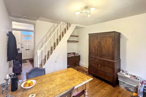 2 bedroom terraced house to rent, Gladstone Road, Chesham, HP5