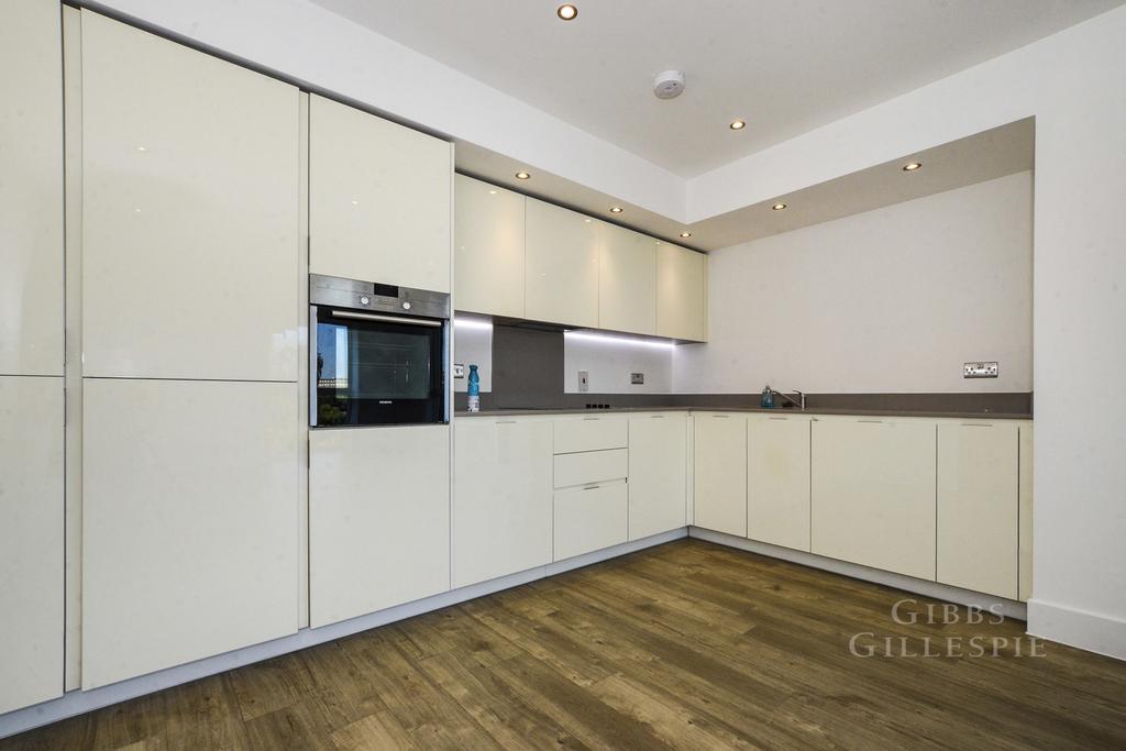 Apartment in Harrow - View 3