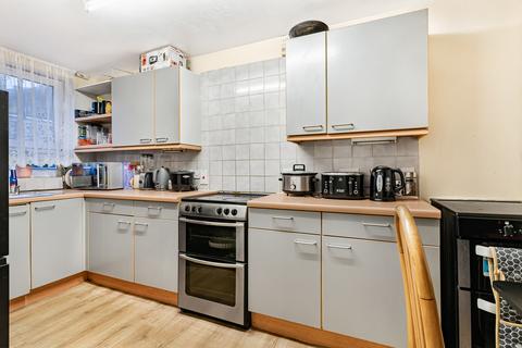 2 bedroom flat for sale, Archer Square, London, SE14