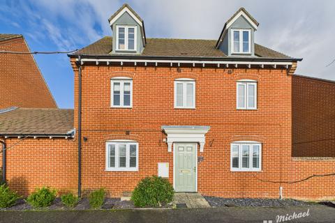 5 bedroom detached house for sale, Wykeham Path, AYLESBURY