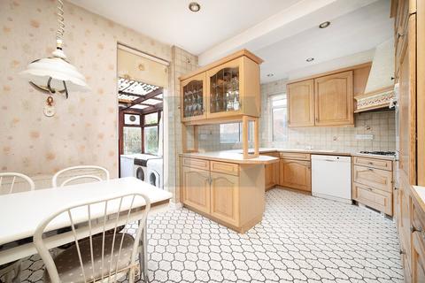 4 bedroom semi-detached house for sale, Fernside Avenue, Mill Hill, London, NW7