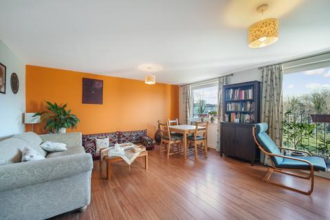 2 bedroom flat for sale, 4-4 New Mart Gardens, Edinburgh, EH14 1TZ