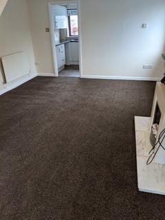 2 bedroom house to rent, Governors Hill, East IM2