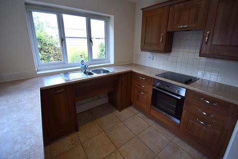 4 bedroom semi-detached house to rent, Fairfield Avenue, Whitby, Ellesmere Port