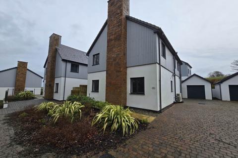 4 bedroom detached house to rent, Penhaven Court, Parkham