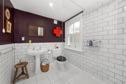 3 bedroom end of terrace house for sale, Burford Road, Catford, London, SE6