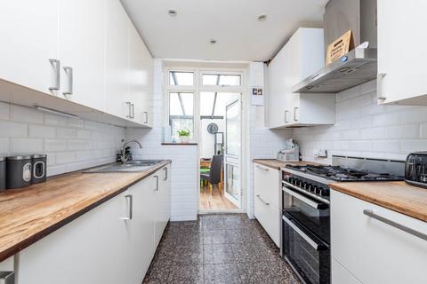 3 bedroom terraced house for sale, Rutland Drive, Morden