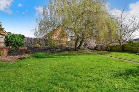 undefined, Clopton Gardens, Hadleigh IP7