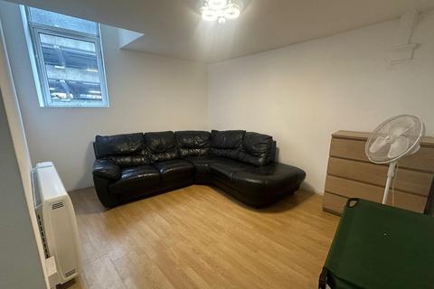 1 bedroom flat to rent, 106, Belgrave Gate Leicester, LE1 3GR