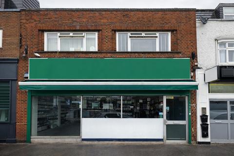11 Woodthorpe Rd Ashford TW15 2RL