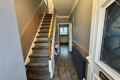 2 bedroom end of terrace house to rent, Thistledown Road, Birmingham B34