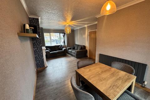 2 bedroom end of terrace house to rent, Thistledown Road, Birmingham B34