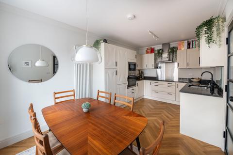 undefined, Churchill Close, Redhill, RH1