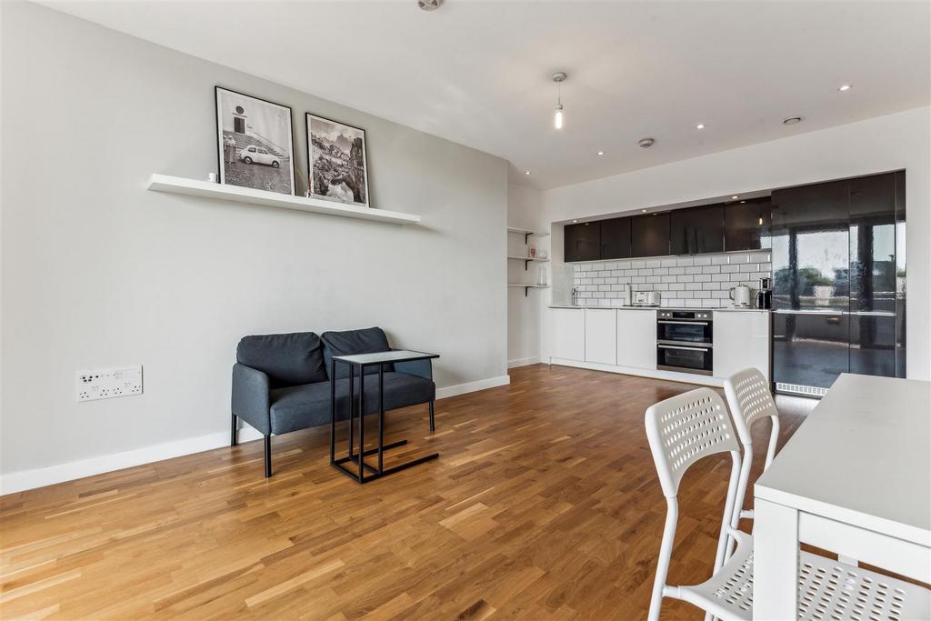 Edmunds House, W4 - FOR SALE