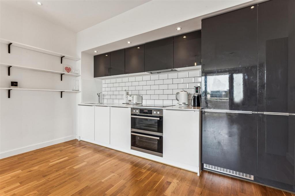 Edmunds House, W4 - FOR SALE