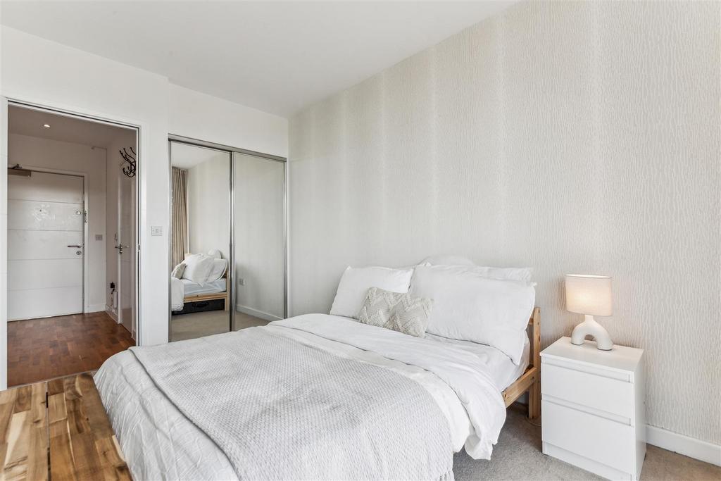 Edmunds House, W4 - FOR SALE