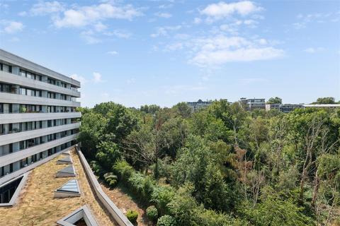 1 bedroom flat for sale, Colonial Drive, London, W4