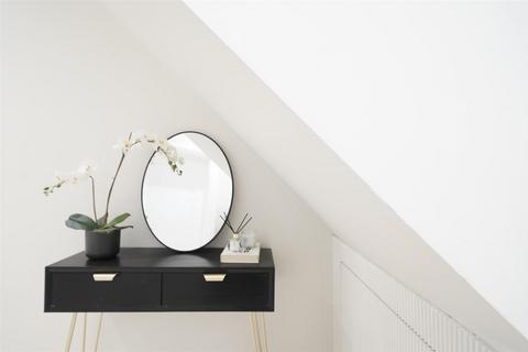 2 bedroom flat for sale, Furness Road, London NW10