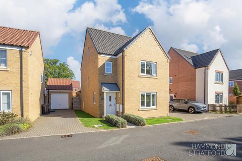 4 bedroom detached house for sale, Bringloe Drive, Hethersett