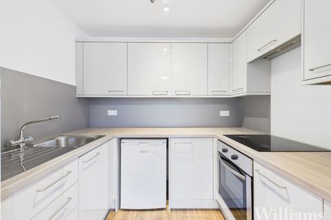 2 bedroom flat for sale, Bierton Road, Aylesbury HP20