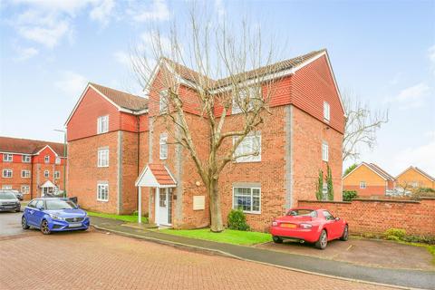 1 bedroom flat for sale, Groveside Close, Carshalton