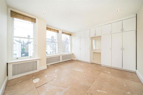 3 bedroom end of terrace house for sale, Scholars Road, London SW12