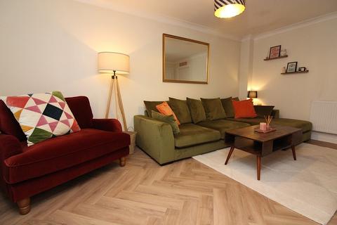 3 bedroom semi-detached house for sale, Marigold Way, Stotfold, Hitchin, SG5