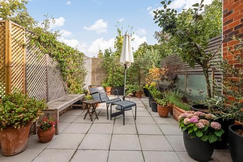 4 bedroom terraced house for sale, Featherstone Mews, London