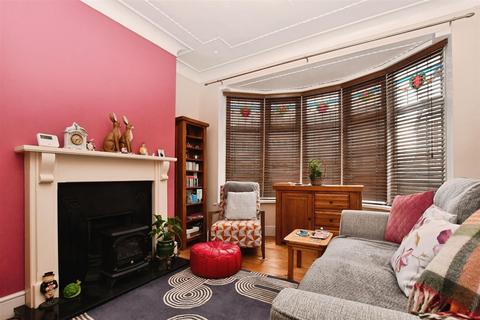 undefined, Lake View, Hull