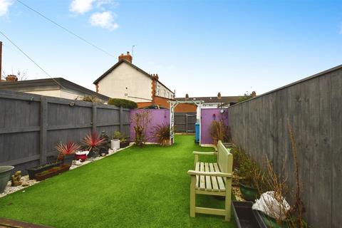 undefined, Lake View, Hull