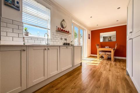 3 bedroom end of terrace house for sale, Newbolt Road, Paulsgrove,
