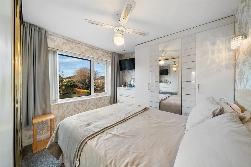 Bedroom 2c.jpg