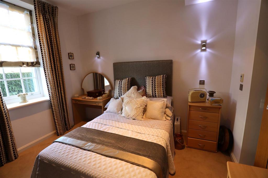 Bedroom 2 .JPG