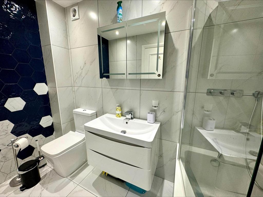 Main Bathroom