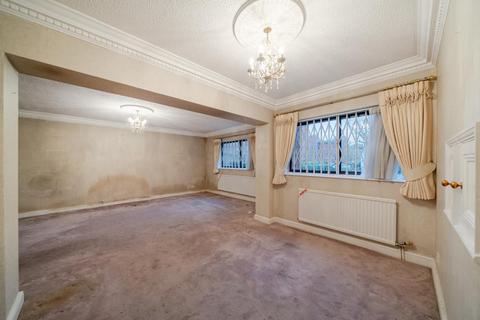 2 bedroom flat for sale, Spencer Close,  Finchley,  N3