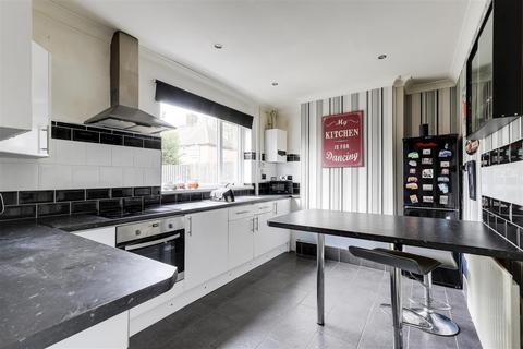 3 bedroom terraced house for sale, Bonington Drive, Arnold NG5