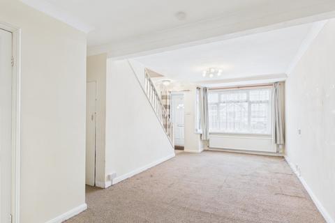 2 bedroom terraced house for sale, Ravensbourne Avenue, Stanwell, Surrey, TW19
