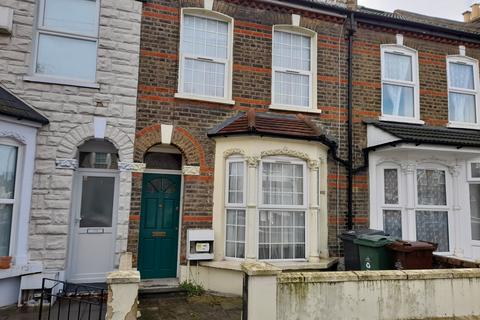 1 bedroom terraced house to rent, London, E15
